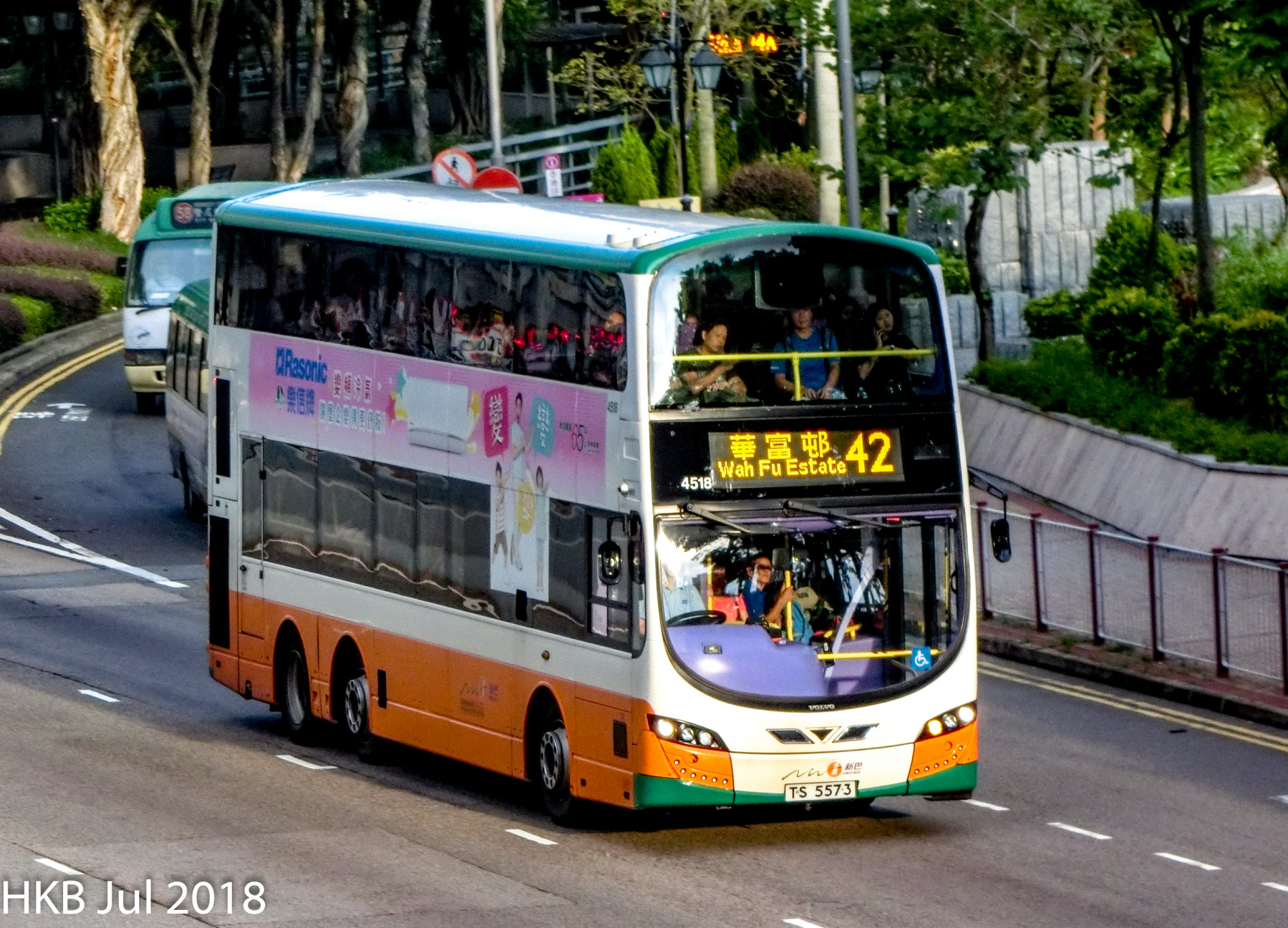 ITALK1491.jpg