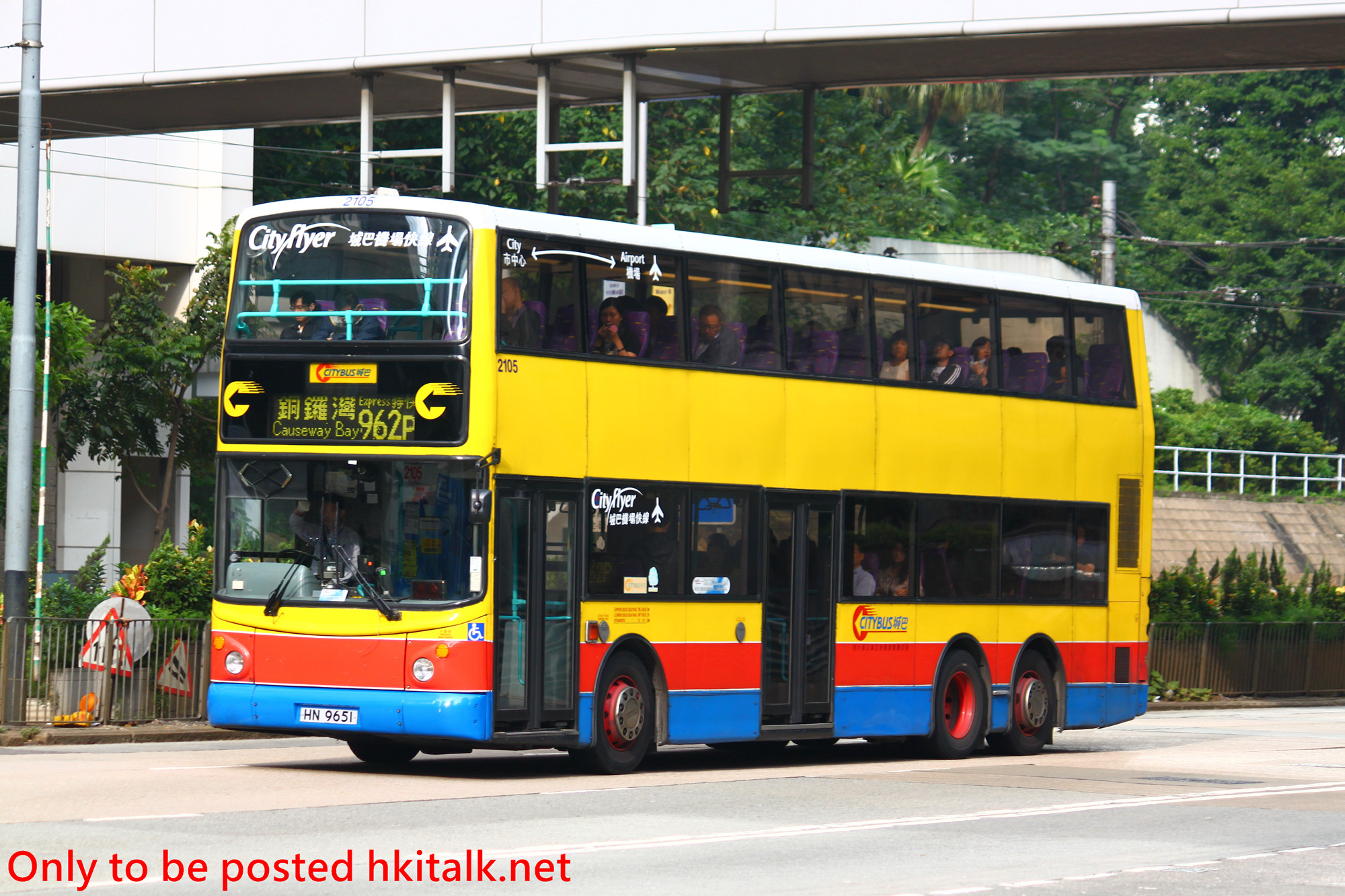 C2105-T1698-962P.JPG