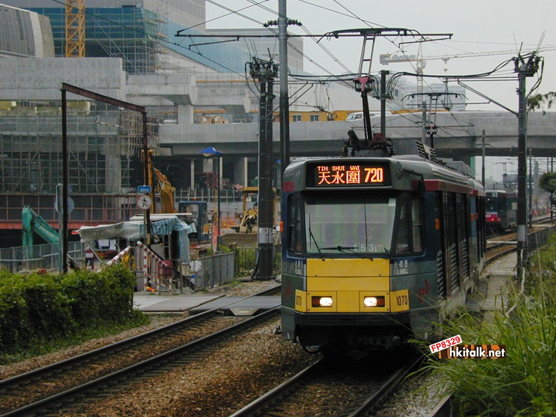 LRT1070-11250-720.JPG