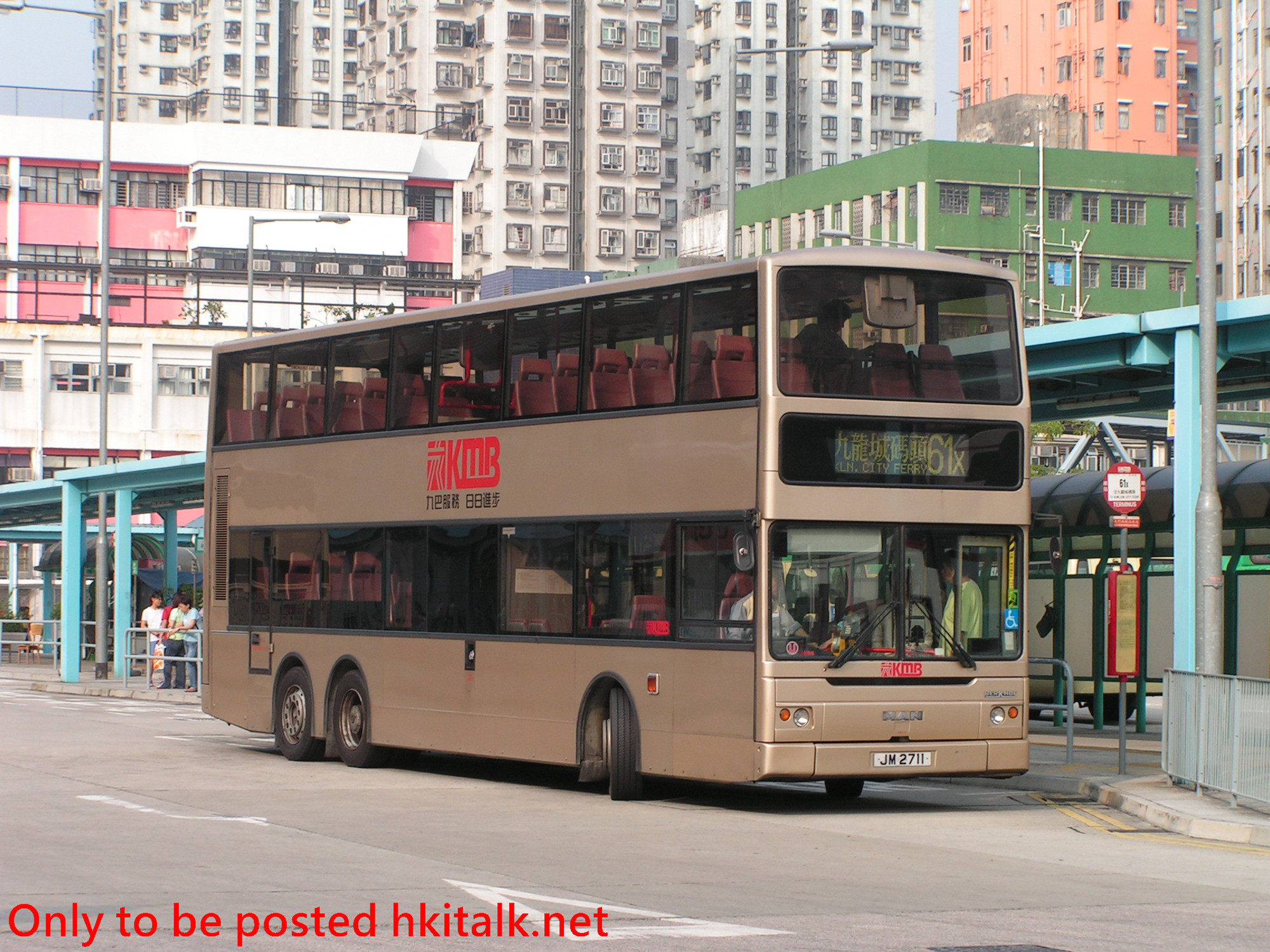 AMN06-B7682-61X.JPG