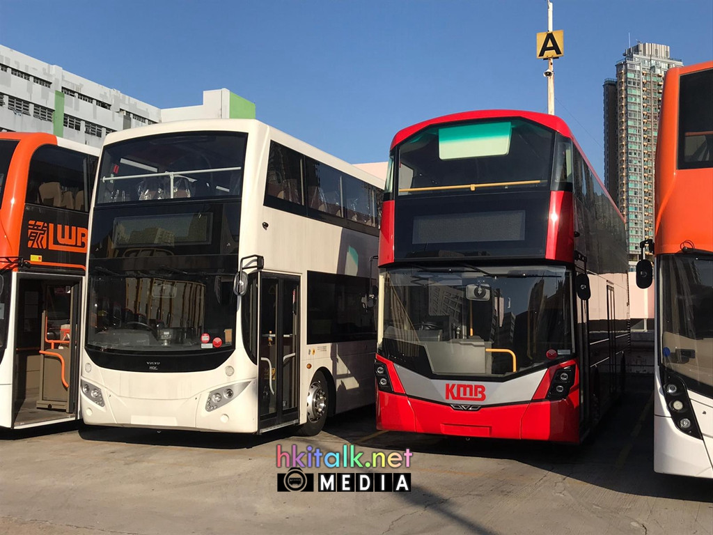 MCV Volvo B8L (2).jpeg