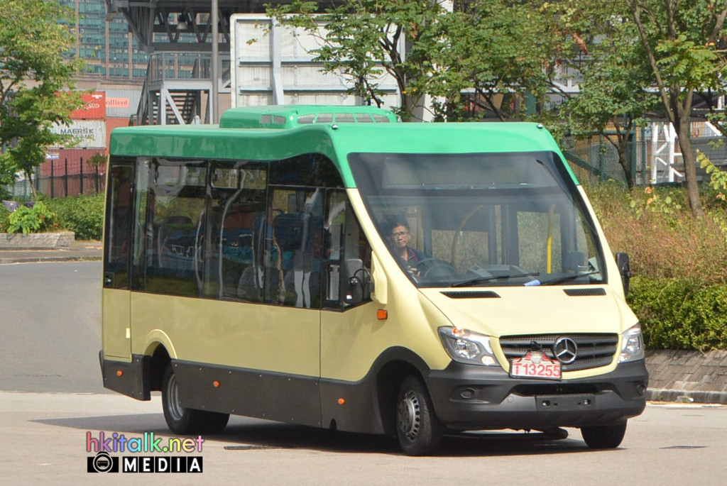 Benz Sprinter (8).jpeg