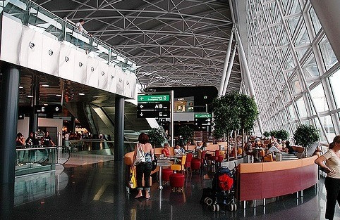 Zurich-Airport_Terminal-view_14383.jpg