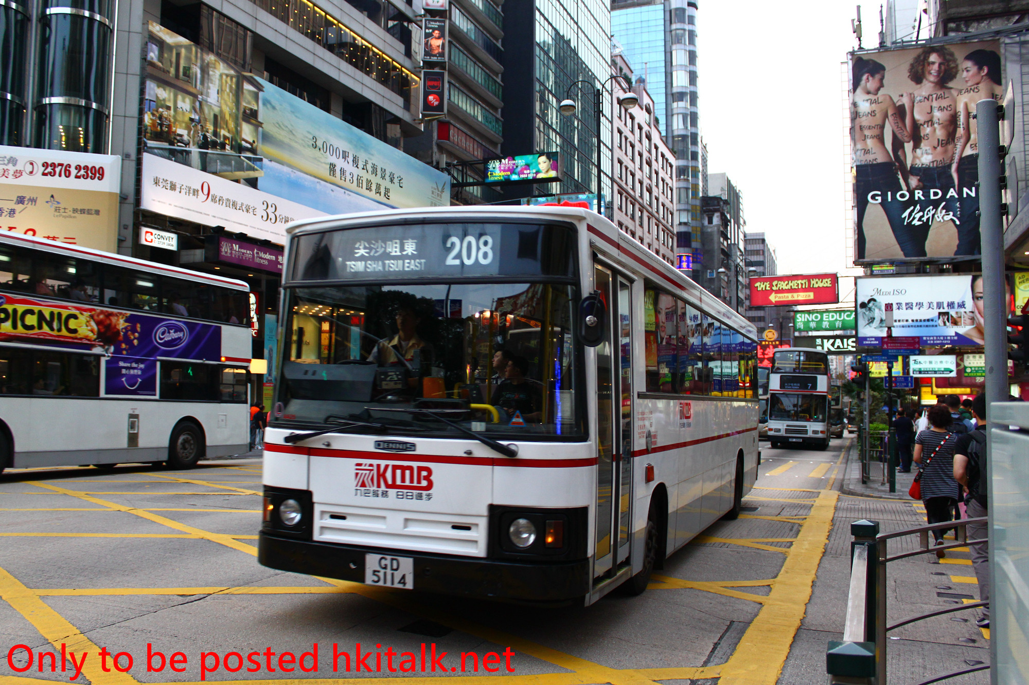 AA25-Q0124-208.JPG