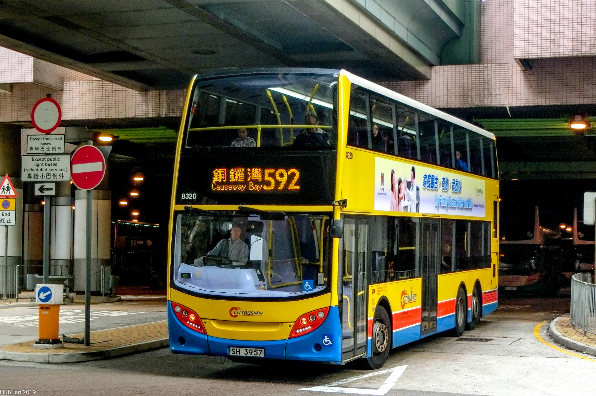 ITALK2628.jpg