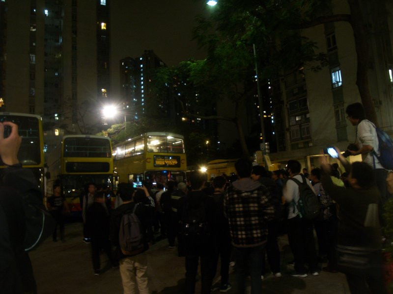 girlbus_farewell_11_1.jpg