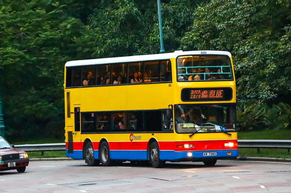 890.jpg