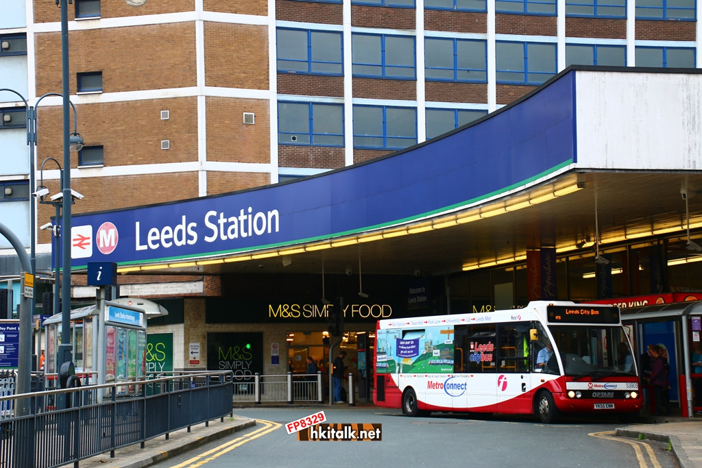 Leeds station (2).JPG