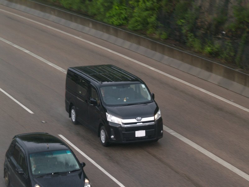 toyota_hiace_h300_1_1a.jpg