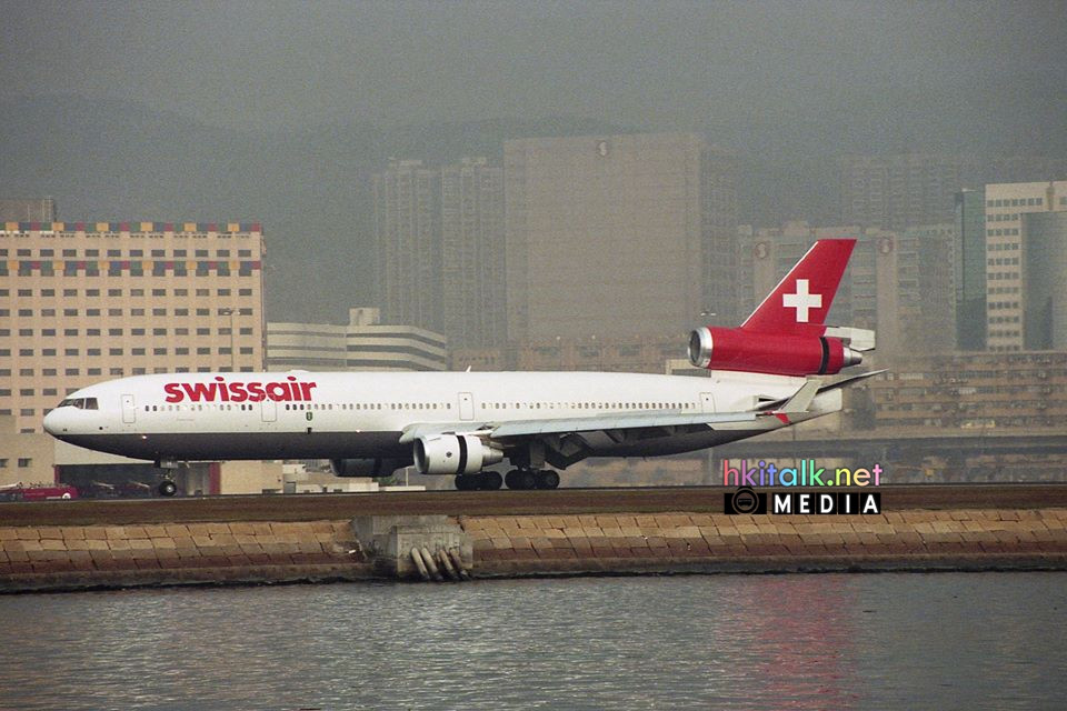 Swissair MD-11 HB-IWH.jpg