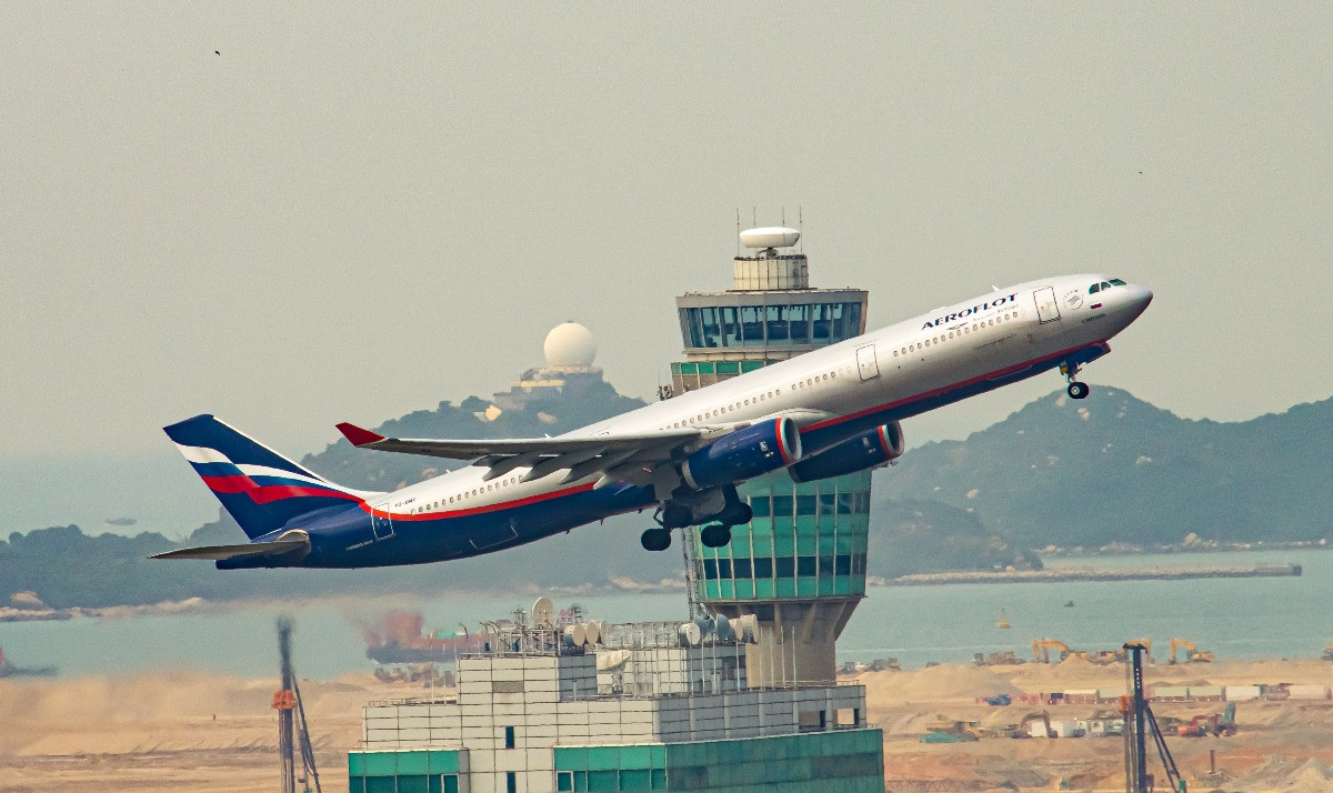 Aeroflot VQ-BMX A330-343 @ HKG (1 - 1).JPG