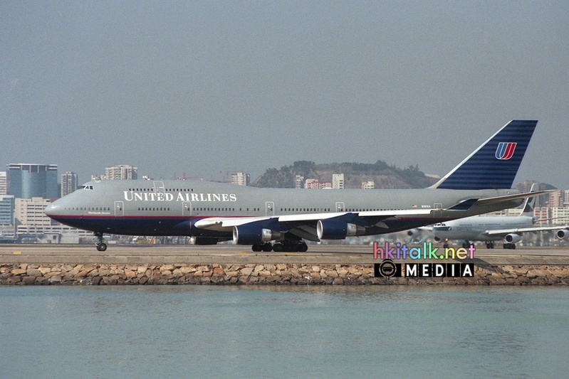 Boeing 747-422 N181UA.jpg