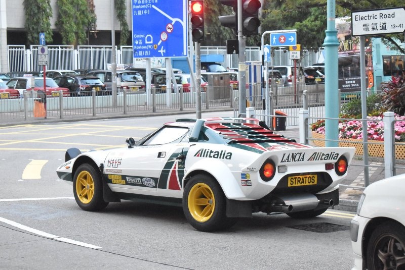 lancia_stratos_replica_1_1.jpg