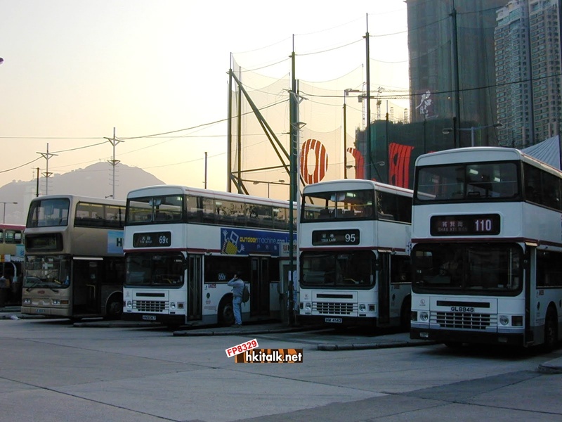 佐敦道碼頭巴士總站最後一天運作 20030222 (5).JPG