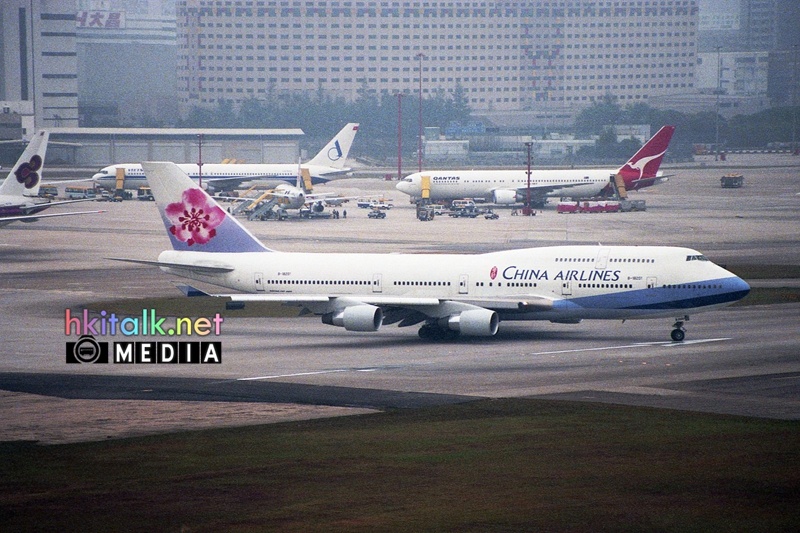 中華航空 B-18201.jpg