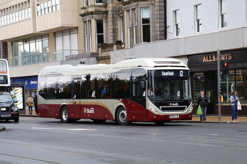 Volvo 7900 (3).JPG