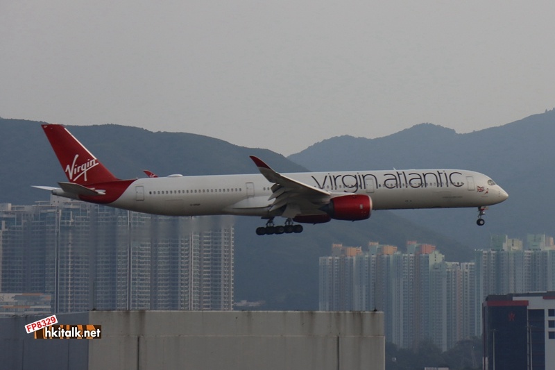 Virgin Atlantic Airways G-VPOP (1).JPG