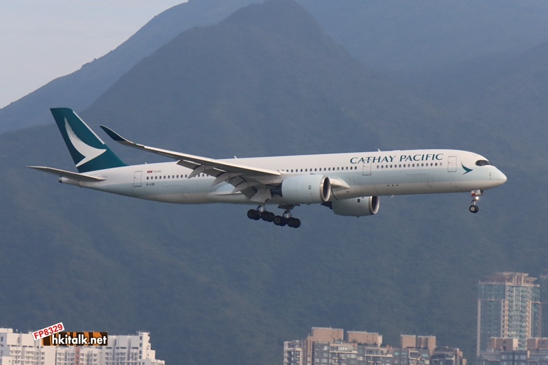 Cathay Pacific B-LRE  Airbus A350-941.JPG