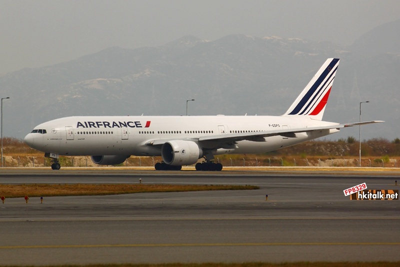 Air France F-GSPS  Boeing 777-228.JPG