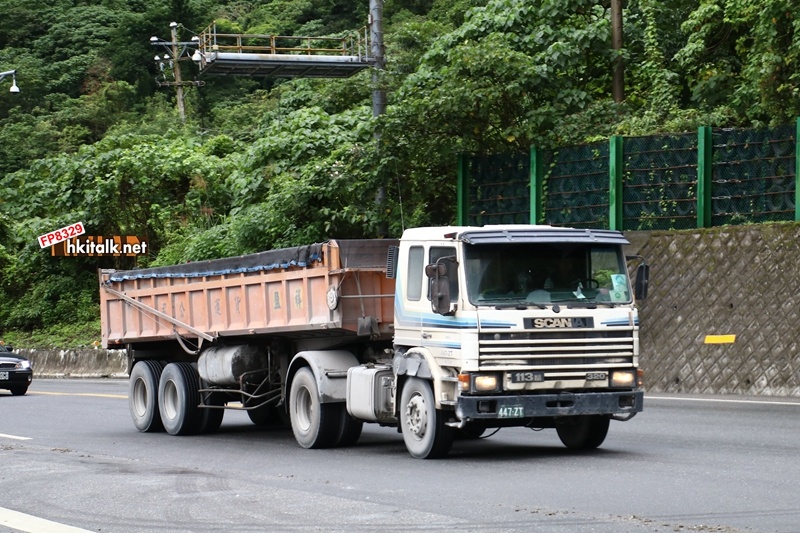 蘇花公路上的Scania貨車.JPG