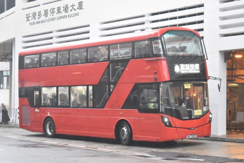 o_streetdeck_xh7857_1_1.jpg
