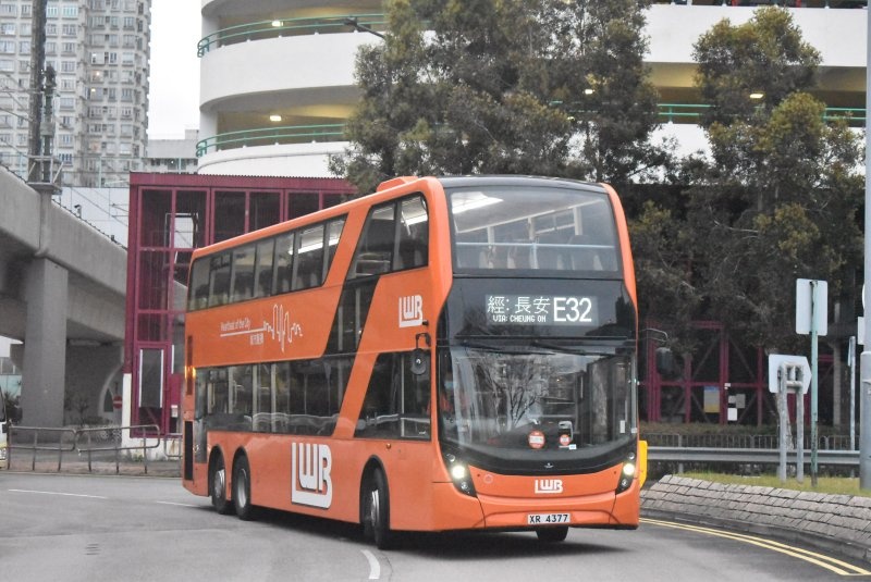 l_ue6x62_1a_1.jpg