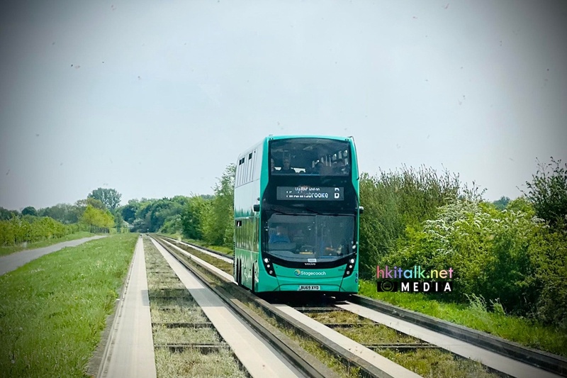 Volvo B8L  Alexander Dennis Enviro 400XLB @ Cambridge Busway (6).jpg