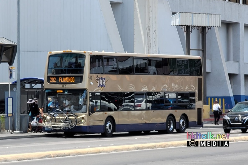 拉斯維加斯 (Las Vegas) 12.8米 舊頭 Enviro500 (7).jpeg