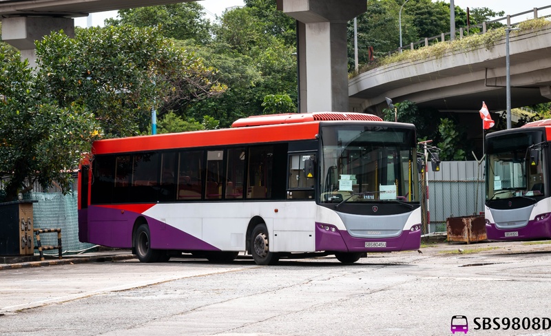 前SBS Transit Scania K230UB 退役後等待被賣往外地 (2).jpeg