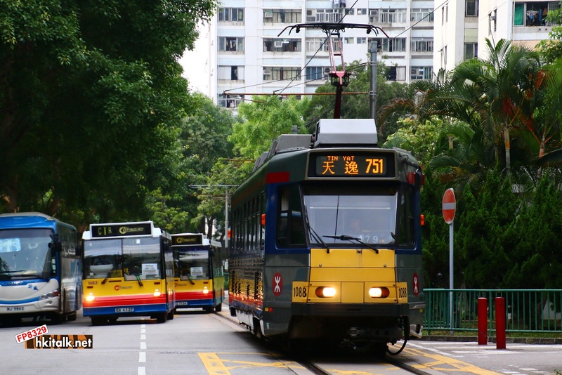 LRT1088.JPG