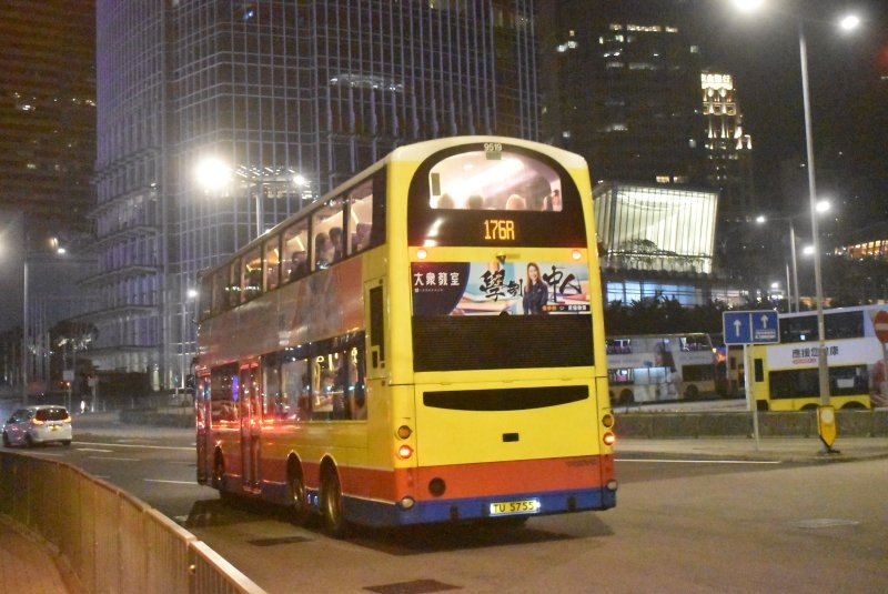 c_9519@176r_2_1.jpg