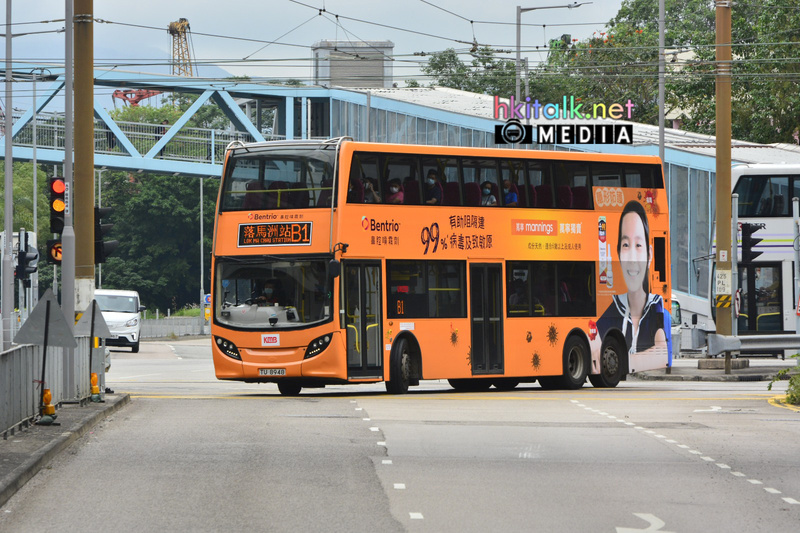 TU8948.jpg