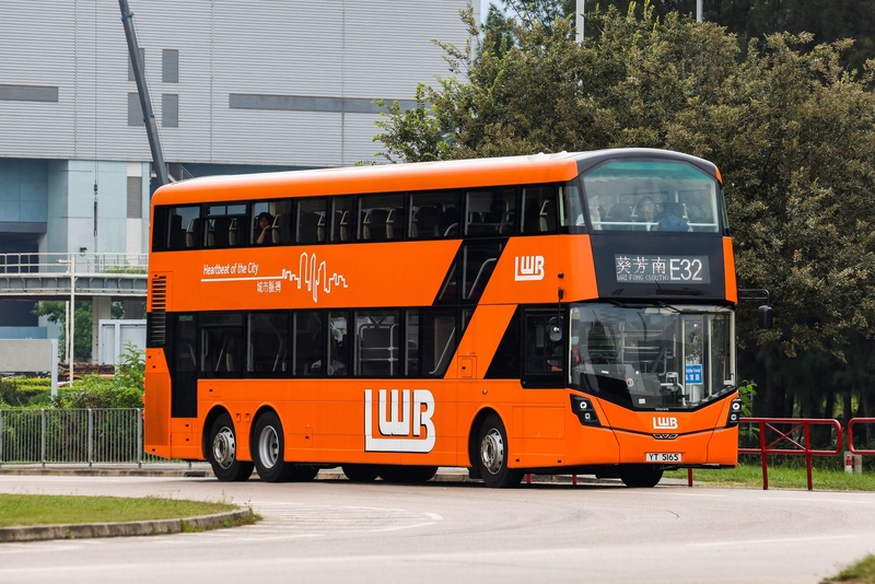 YT5165.jpg
