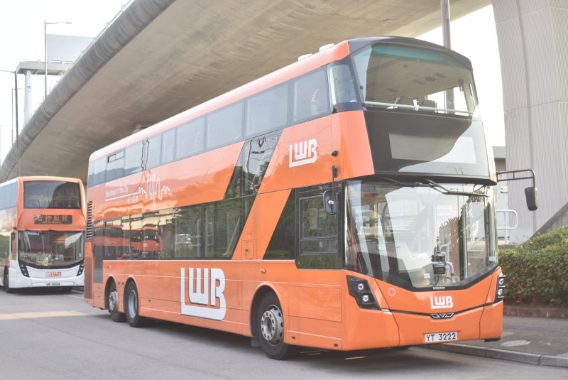 l_uv6x70_1c_1.jpg