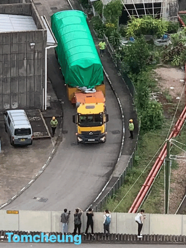 received_1262414367733300.gif
