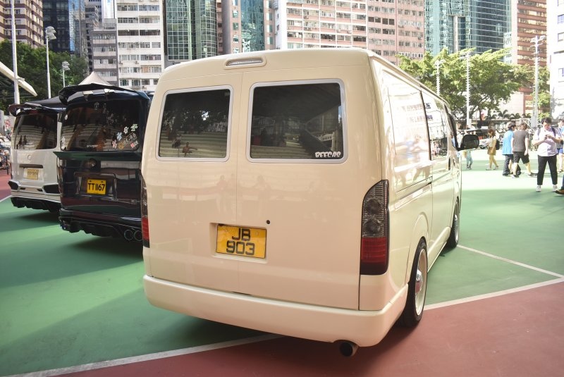 toyota_hiace_h200_2_mod_1.jpg