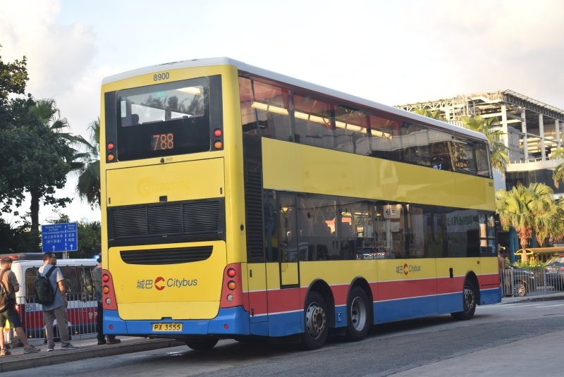 c_8900_42a_1.jpg