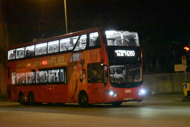 l_uv6x74@n260_1_1.jpg