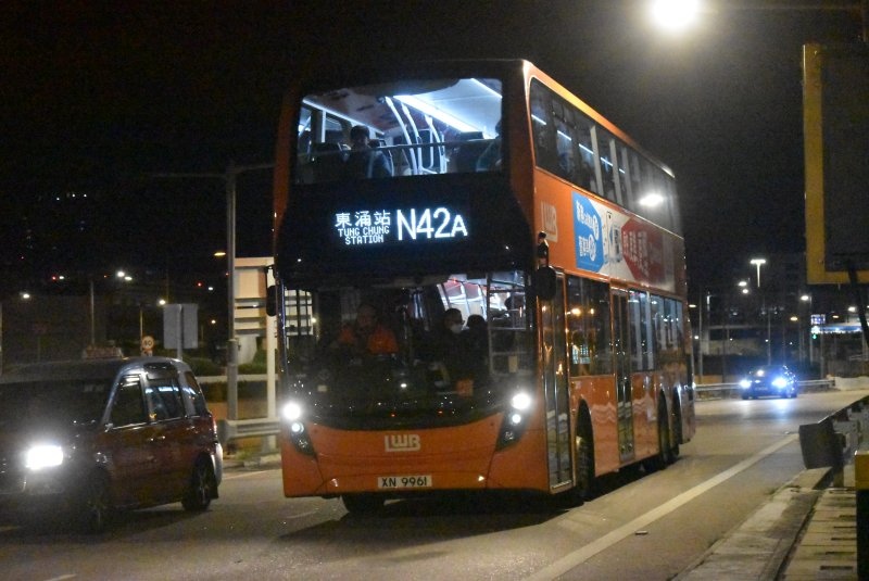 l_ue6x41@n42a_1a_1.jpg