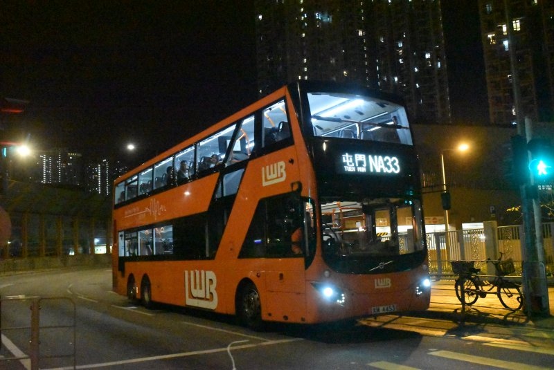 l_uv6x3@na33_1_1.jpg