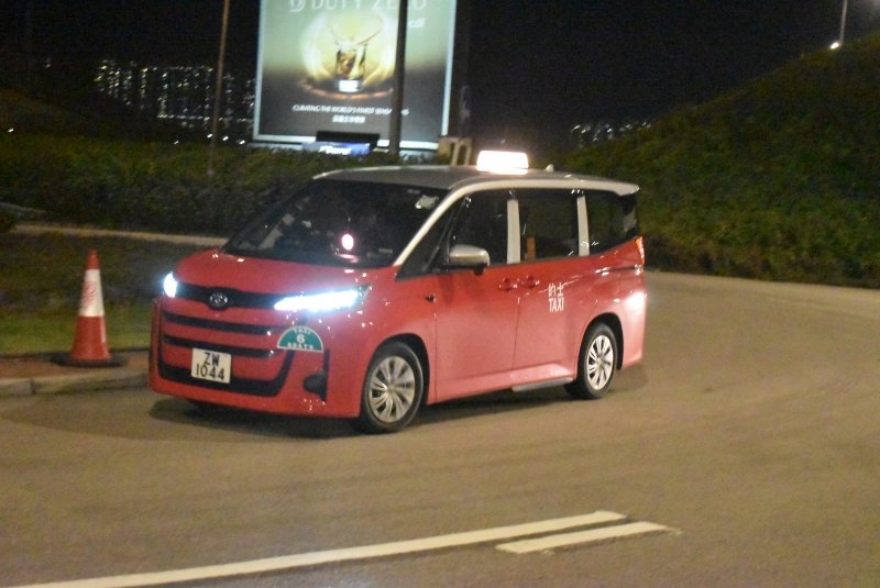 taxi_zw1044_1_1.jpg