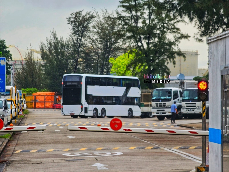 CLP ADL Enviro500EV (2).jpeg