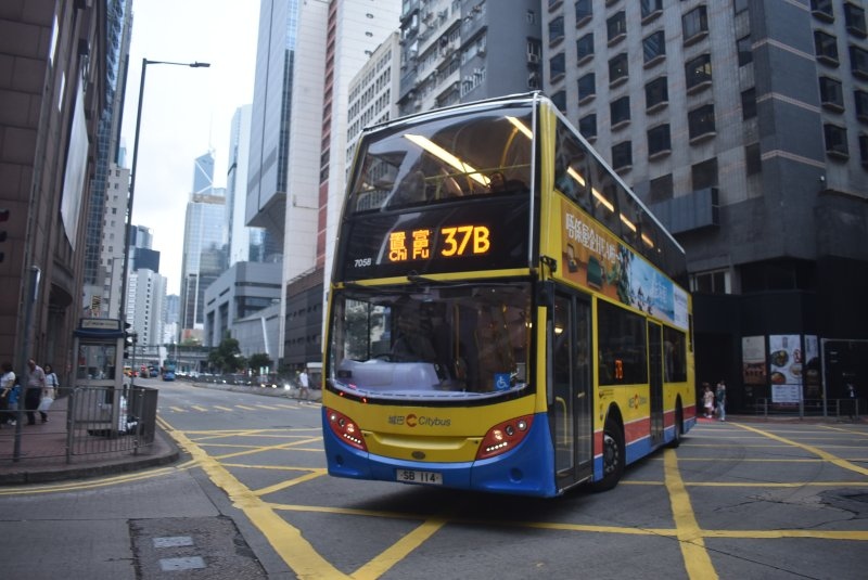 c_7008@37b_2_1.jpg