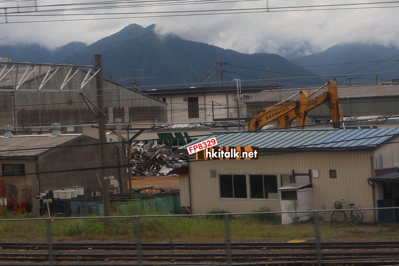 185系列B6列車  (2).JPG