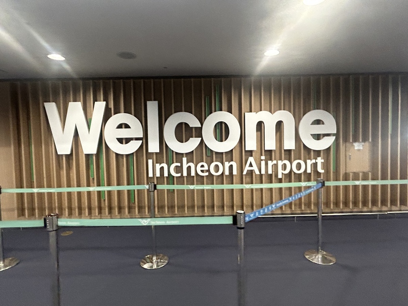 到仁川機場，係T1落機要去拎行李出去再去T2 check in大