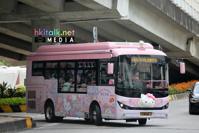 Hello Kitty 海格小巴  (2).jpeg