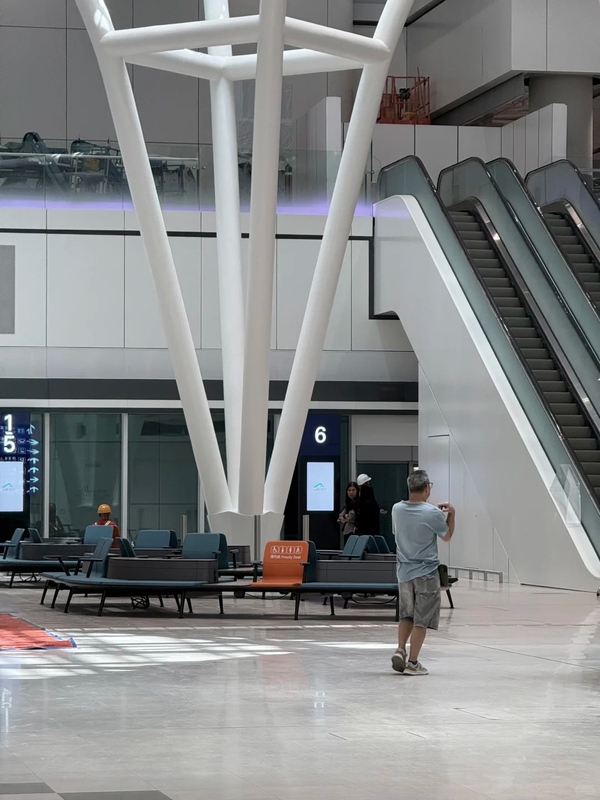 🇭🇰香港机场全新T2大楼真的很像高铁站😂_1_rachel在路上_来自小红书网页版.jpg.jpg