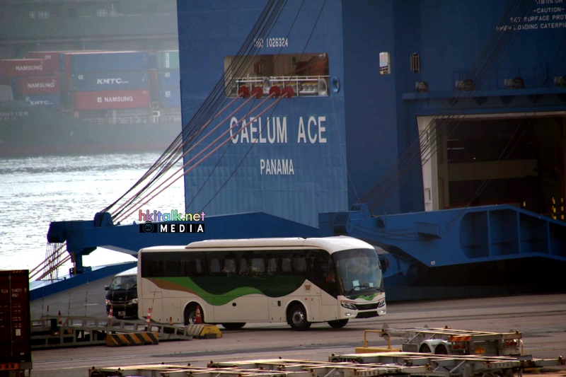 Volvo B8L (5).jpeg
