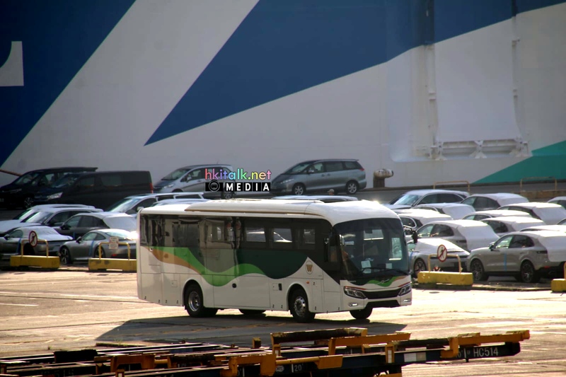 Volvo B8L (4).jpeg