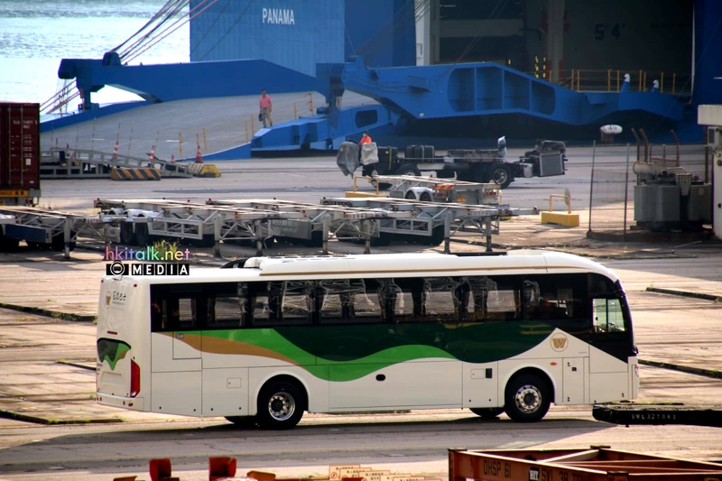 Volvo B8L (7).jpeg
